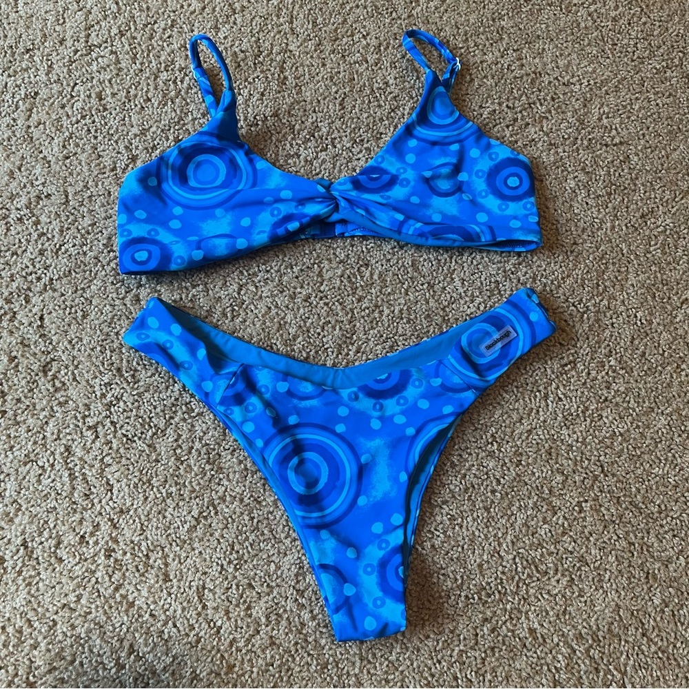 Like new, Blue, Blackbough Mykonos bikini 💙🩵